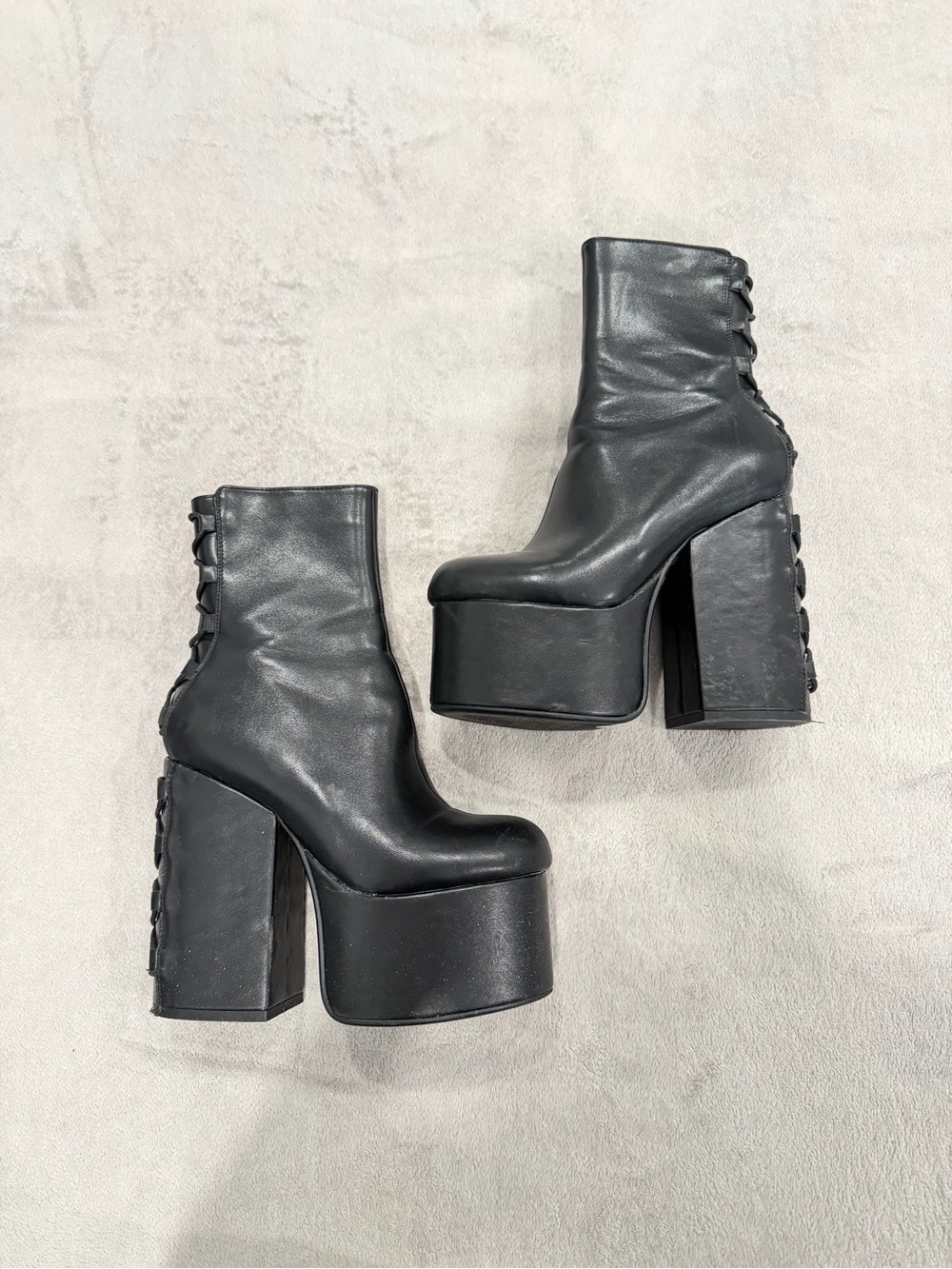 Lamoda platform boots